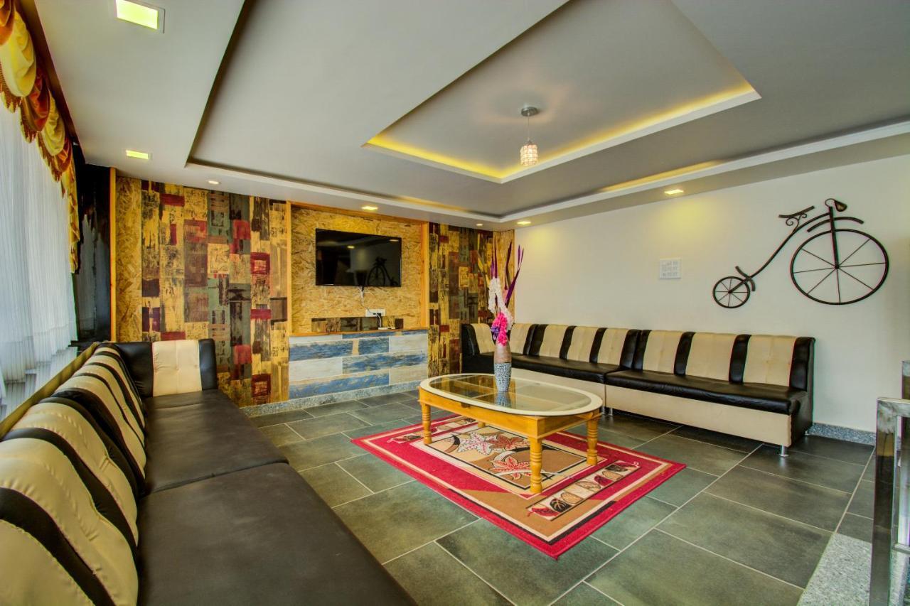 Collection O 16578 Rs Palace بوشكار المظهر الخارجي الصورة